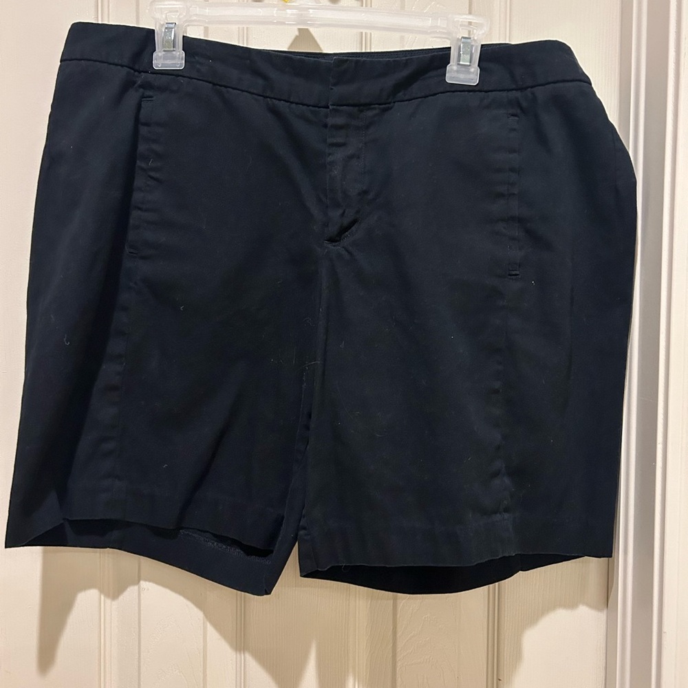 Gap black shorts sz 16